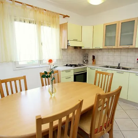 Apartment Antun Prigradica